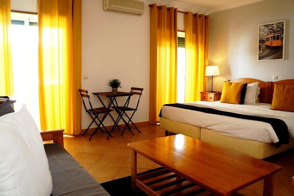 Апартаменты Oasis Beach Apartments 3*
