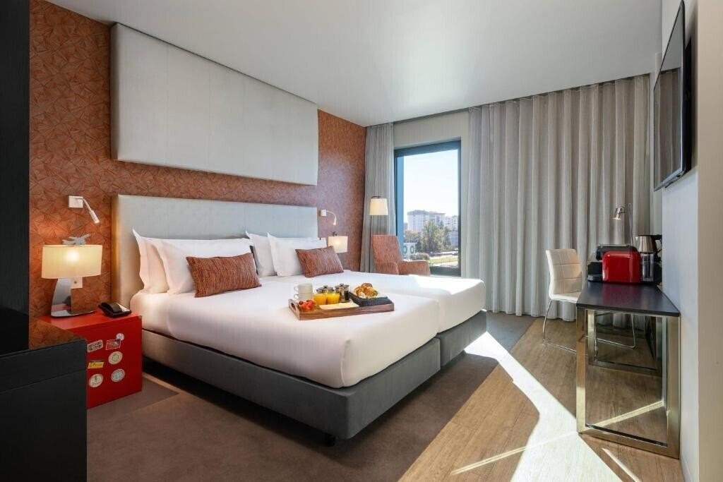 Картинка Melia Lisboa Aeroporto 4*