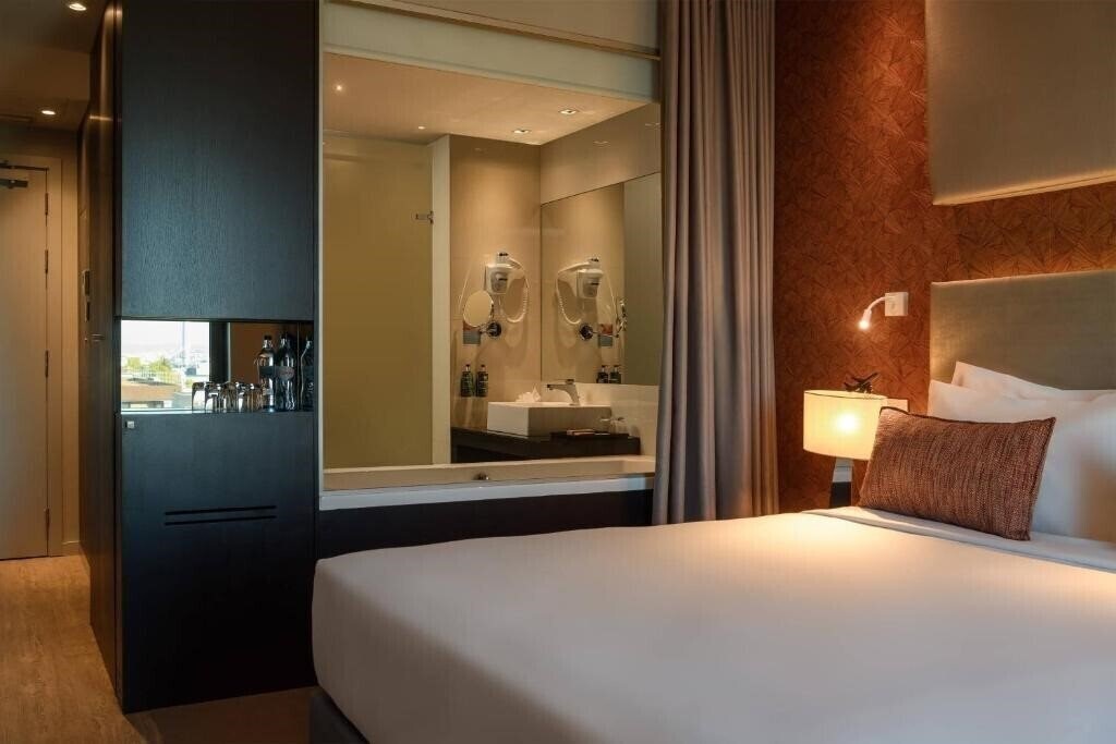 Вид Melia Lisboa Aeroporto 4*