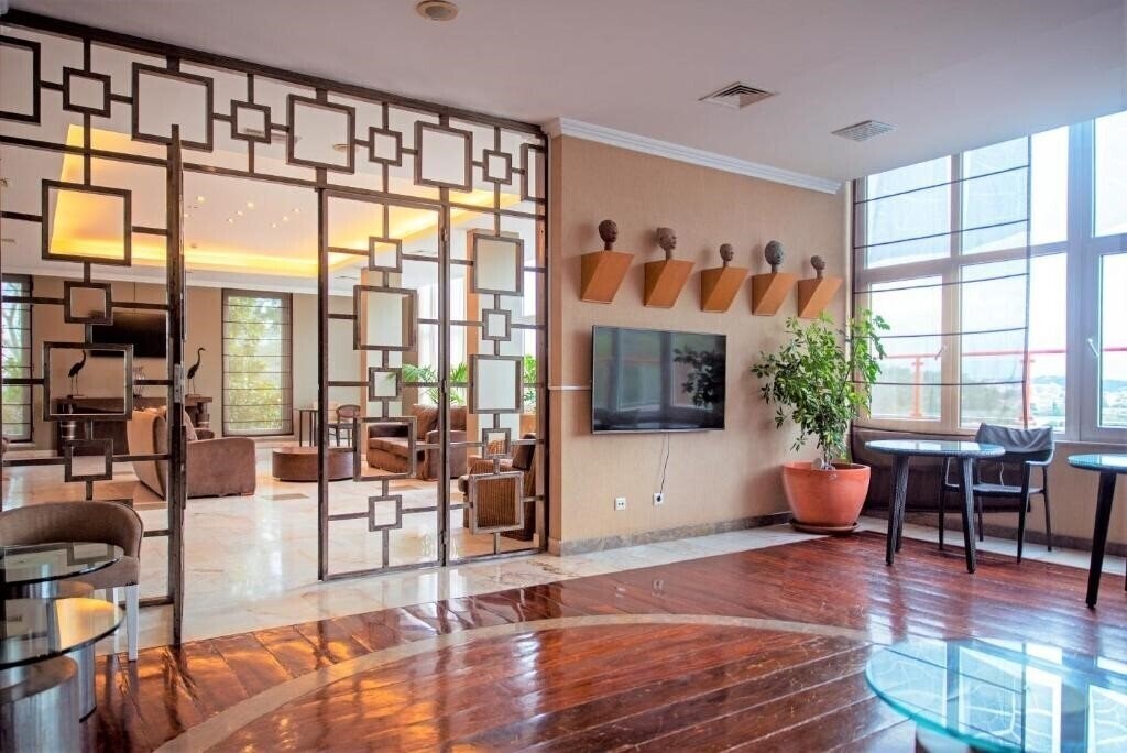 Апартаменти Amazonia Jamor 4*