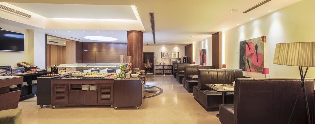 Панорама Nh Lisboa Campo Grande 4*