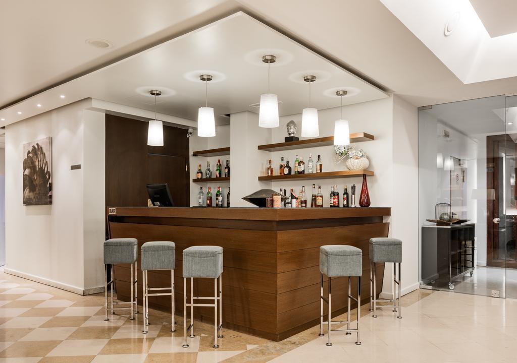 Отель Nh Lisboa Campo Grande 4*