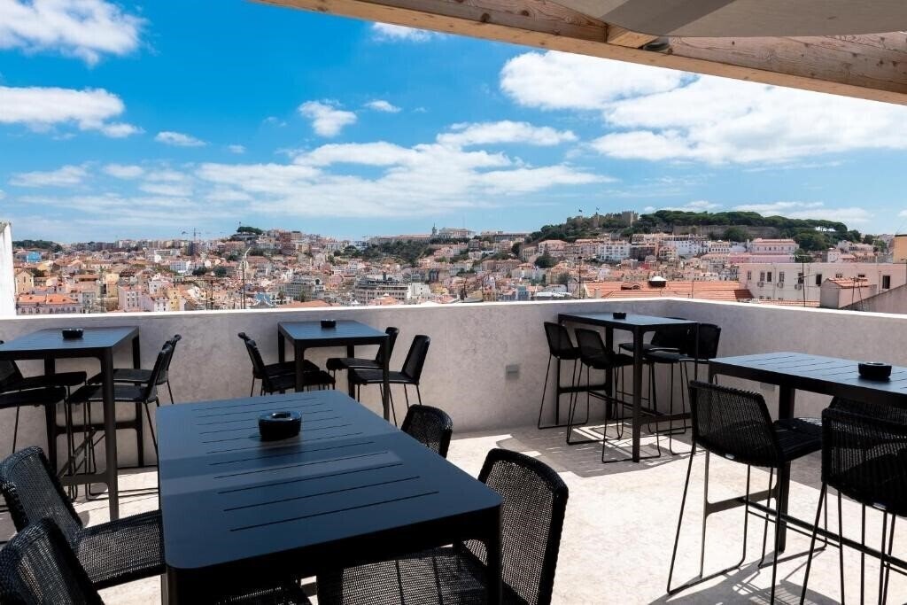 Вид Lux Lisboa Pessoa 4*