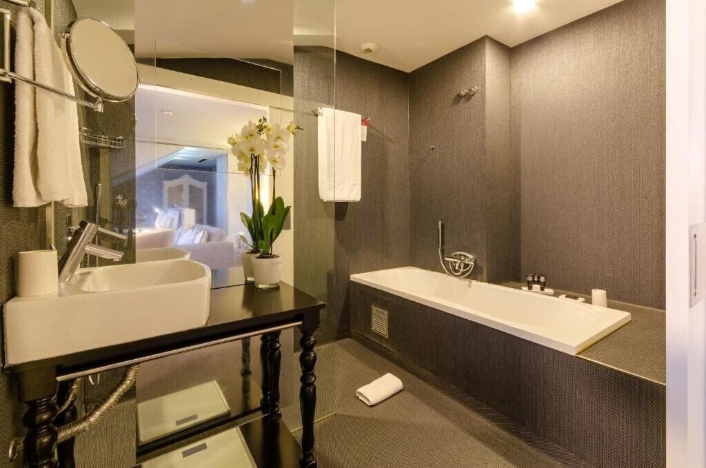 Территория Lx Boutique Hotel 4*