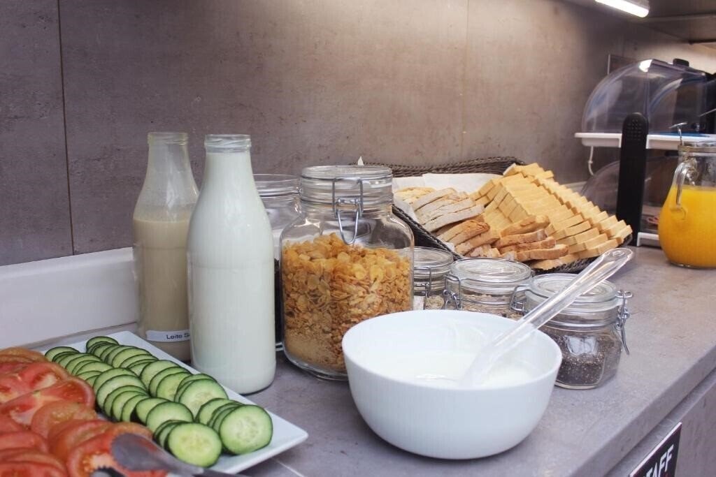 Панорама Hub Lisbon Patio Hostel Apt апартаменты