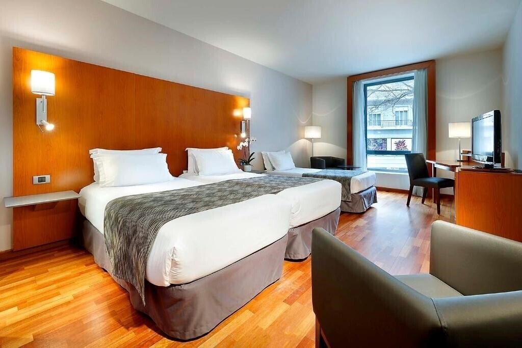 Фото Eurostars Lisboa Parque 4*