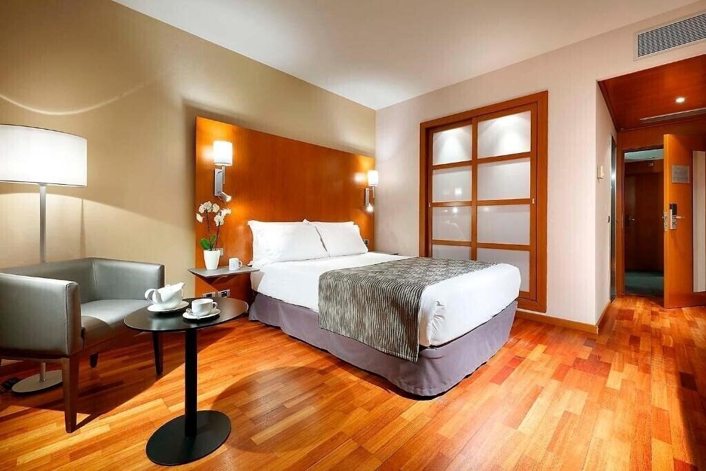Панорама Eurostars Lisboa Parque 4*