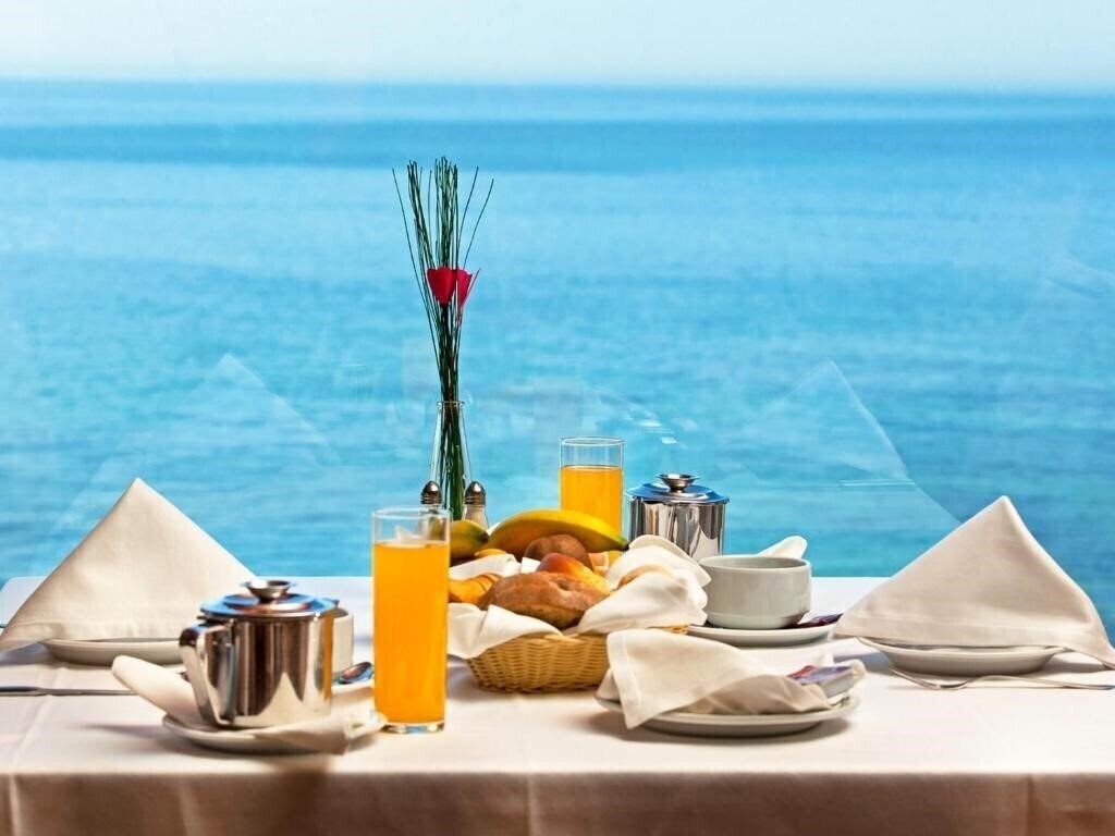 Апартаменты Carcavelos Beach 4*