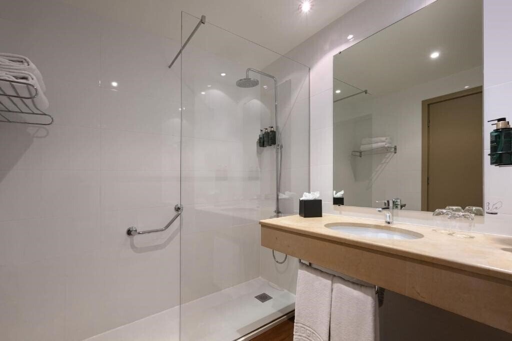 Вид Melia Lisboa Oriente 4*
