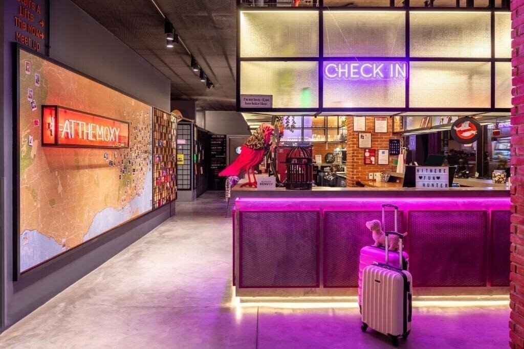 Панорама Moxy Lisbon City 3*