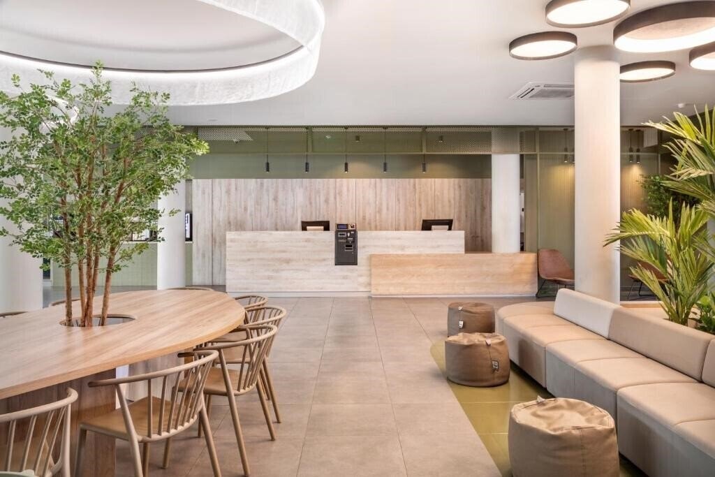Готель B-B Hotel Lisboa Aeroporto 3*