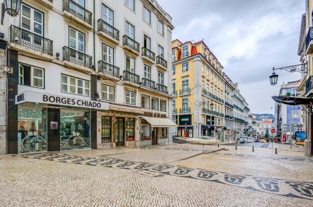 Отель Borges Chiado 3*