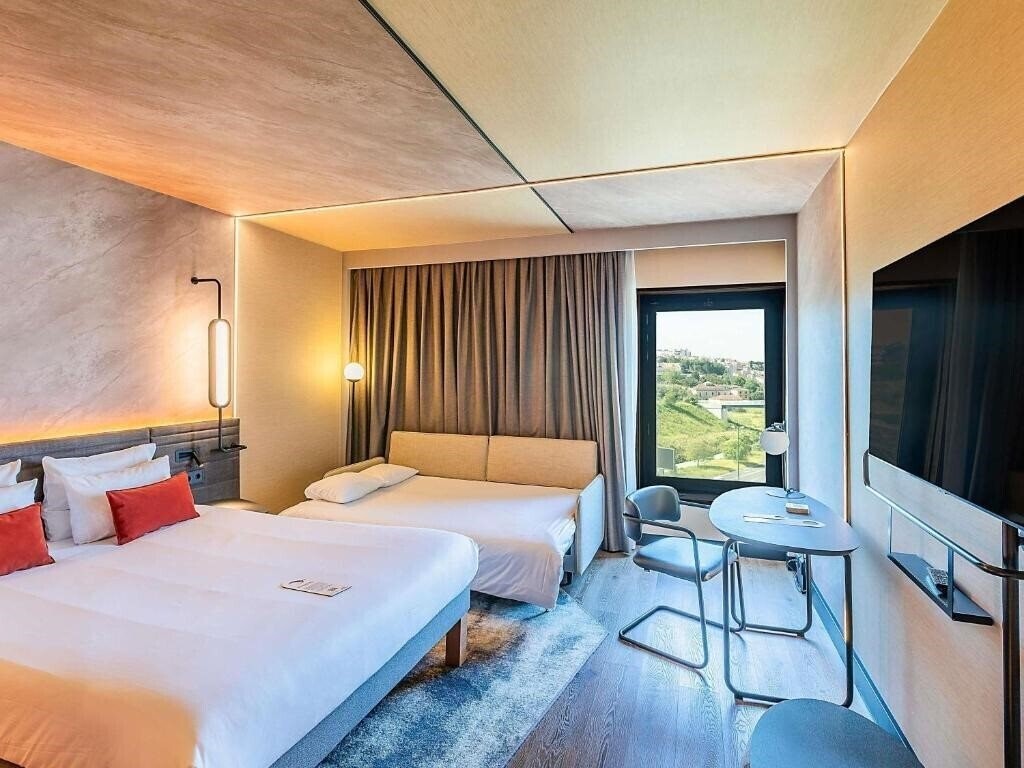 Территория Novotel Lisboa 4*