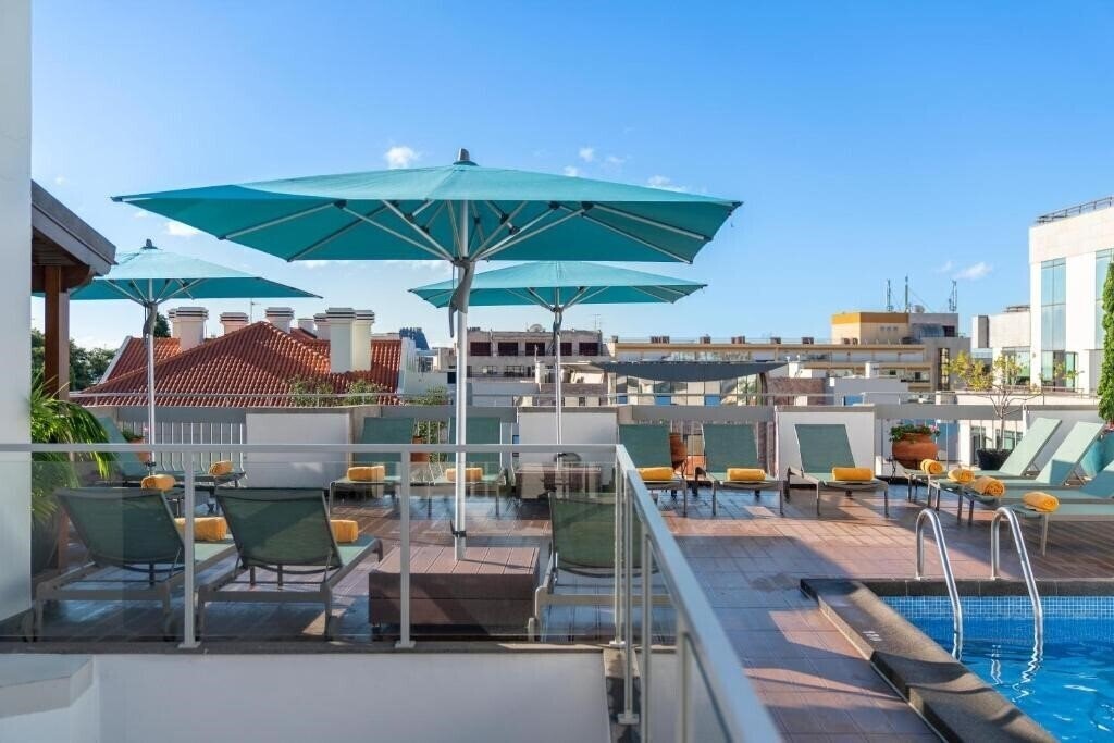 Территория Hotel Madeira 3*