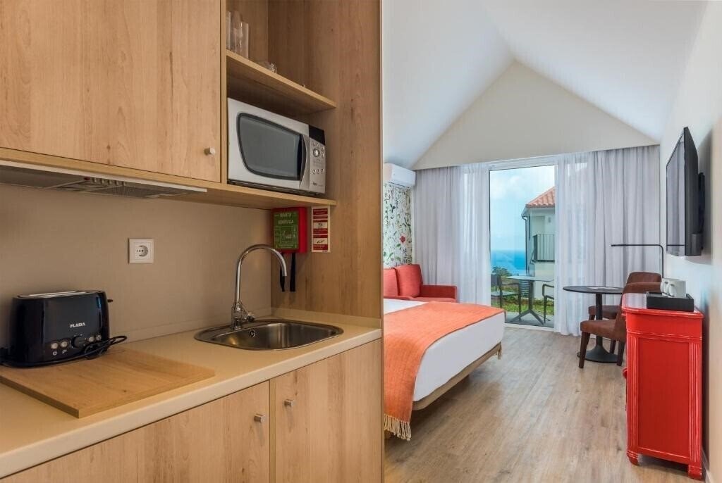 Территория Pestana Quinta do Arco Nature & Rose Garden Hotel 4*