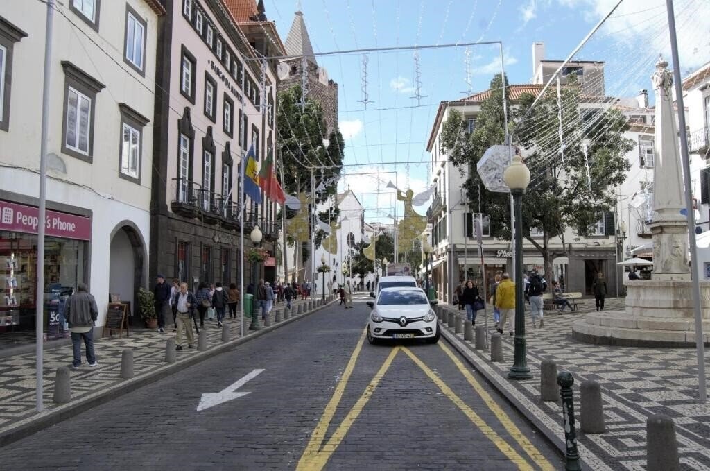 Територія Apartamentos Funchal by Petit Hotels 2*