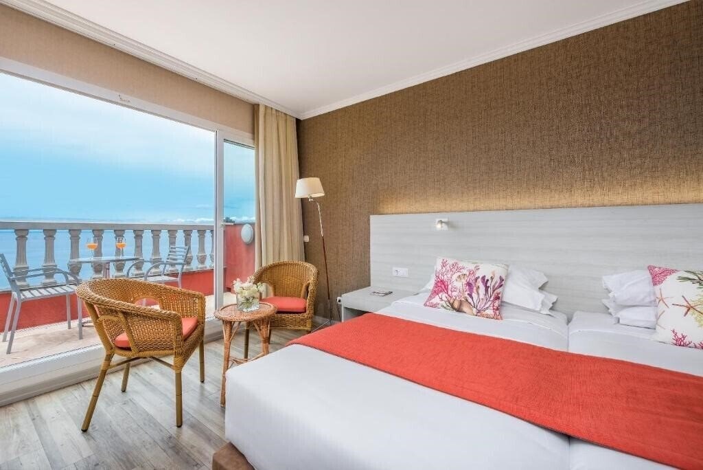 Територія Enotel Sunset Bay 4*