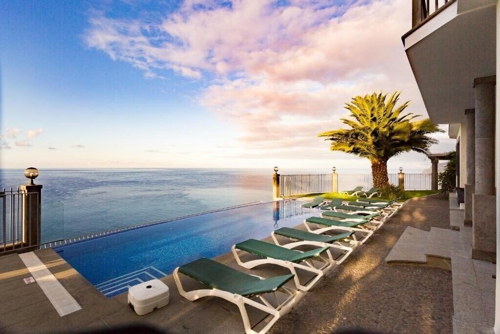 Вид Ocean Cliff 4*