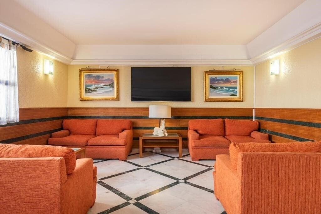 Картинка Baia Beach Hotel 3*