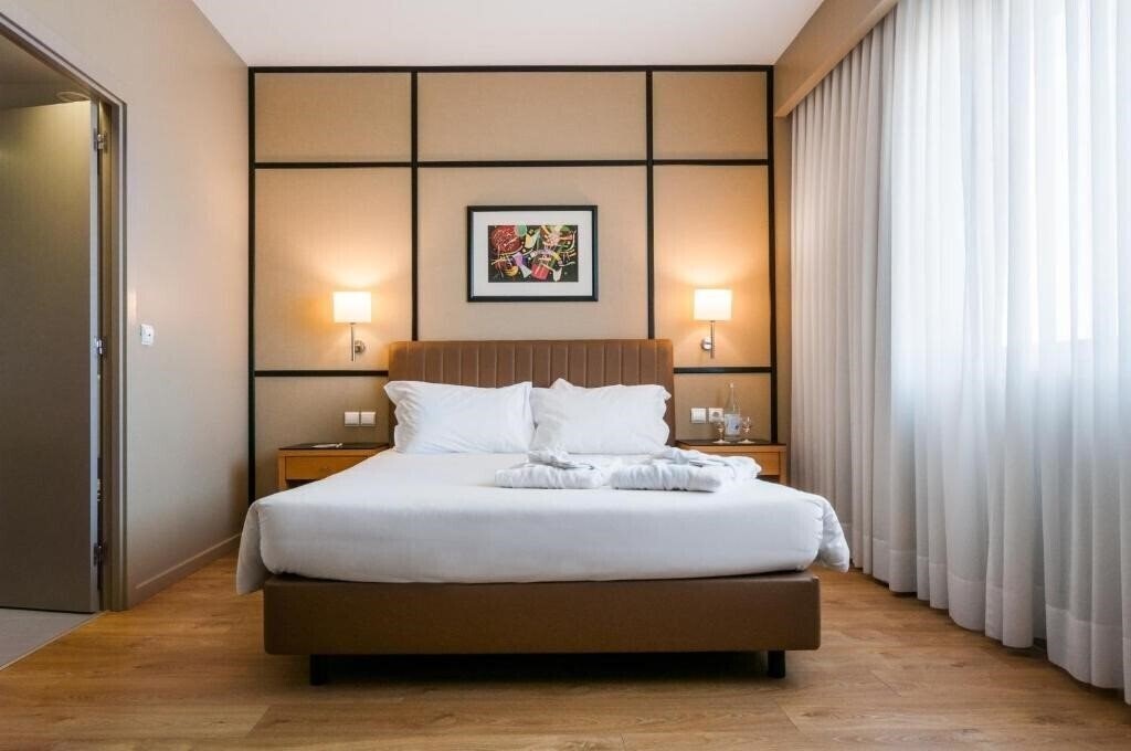 Панорама Quality Inn Portus Cale 4*