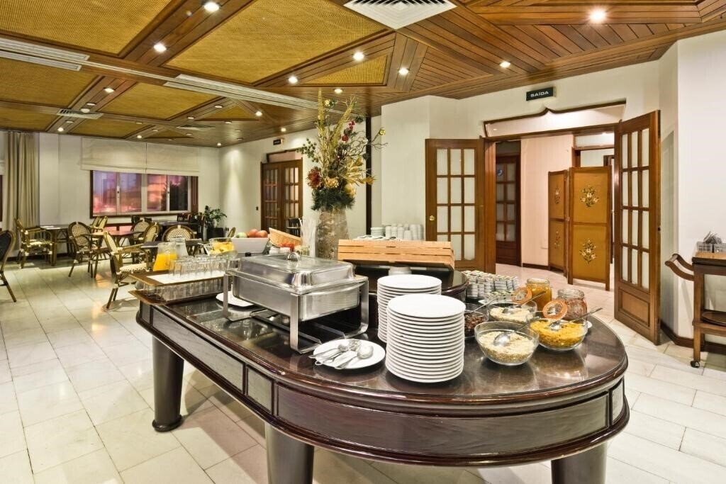 Панорама Golden Tulip Porto Gala 4*