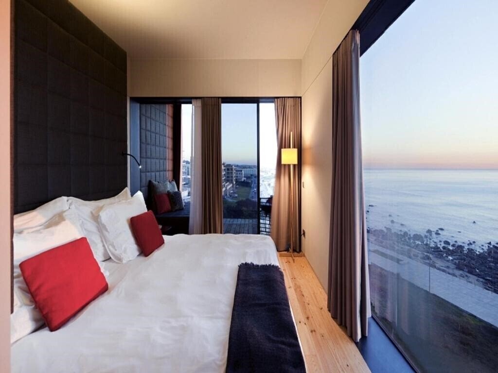 Вид Golden Tulip Porto Gala 4*