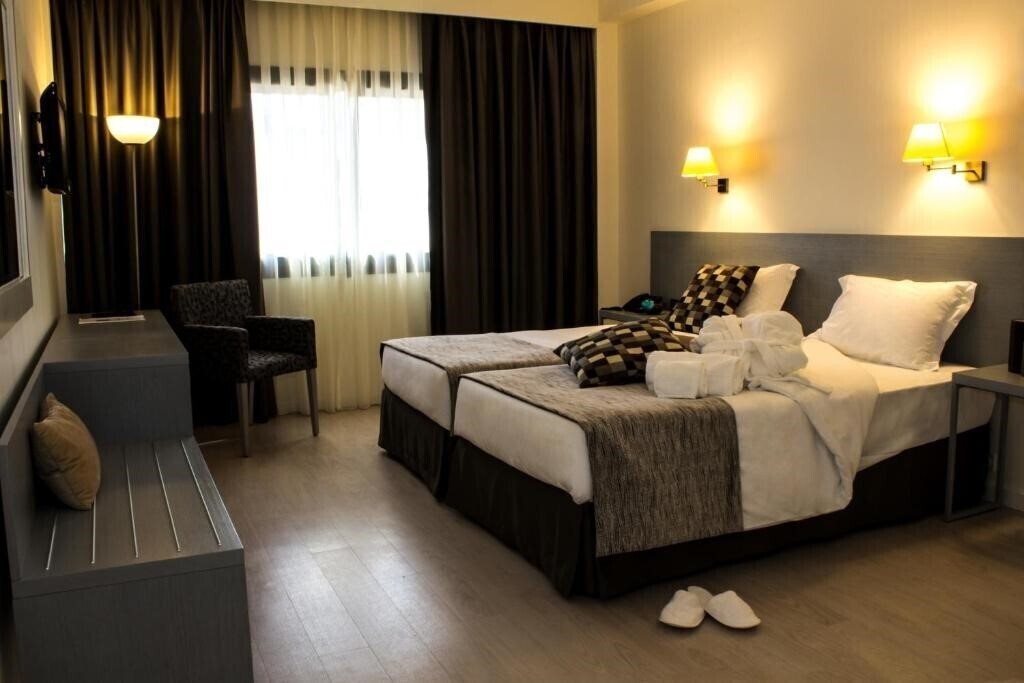 Апартаменти Black Tulip Porto 4*