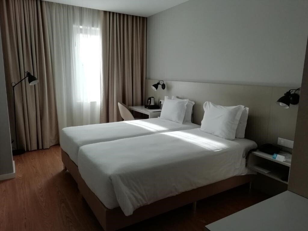 Готель Cliphotel Gaia Porto 3*