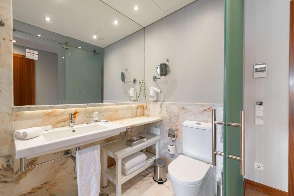 Вид Pestana Vintage Porto Hotel & World Heritage Site 4*
