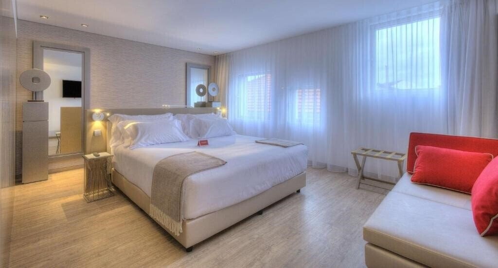 Фото Nh Collection Porto Batalha 4*