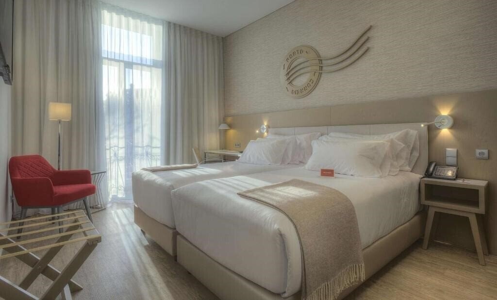 Картинка Nh Collection Porto Batalha 4*
