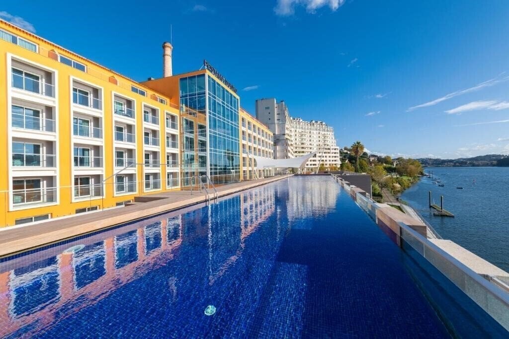 Отель Pestana Douro Riverside 4*