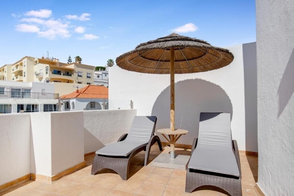 Панорама Hotel Carvoeiro Plaza 3*