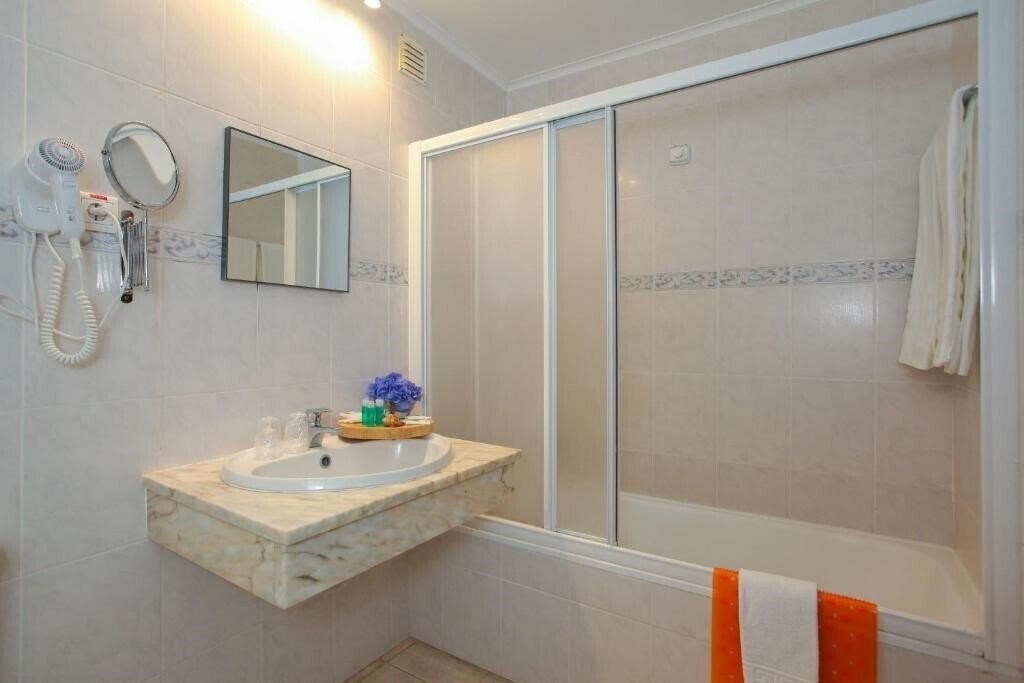 Фотографія Aparthotel Barracuda 3*