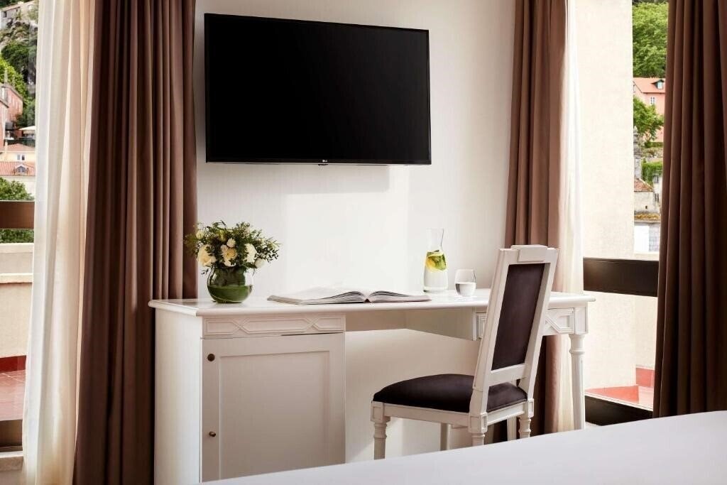 Вид Nh Sintra Centro 4*