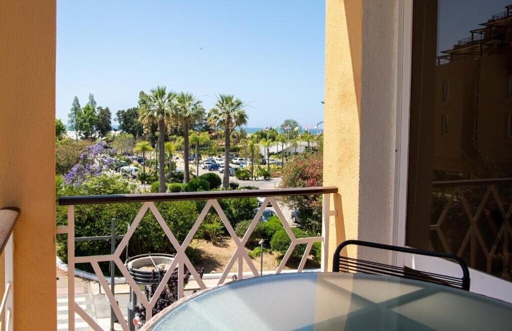 Территория Marina Plaza 3*