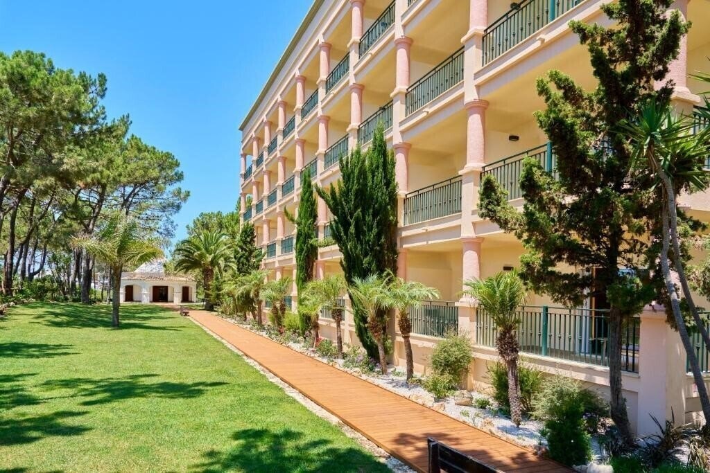 Апартаменты Tui Blue Falesia 4*