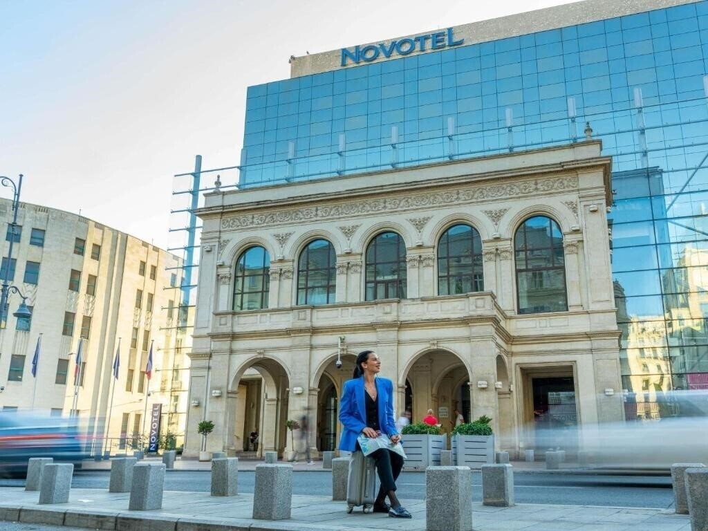 Территория Novotel Bucharest City Centre 4*