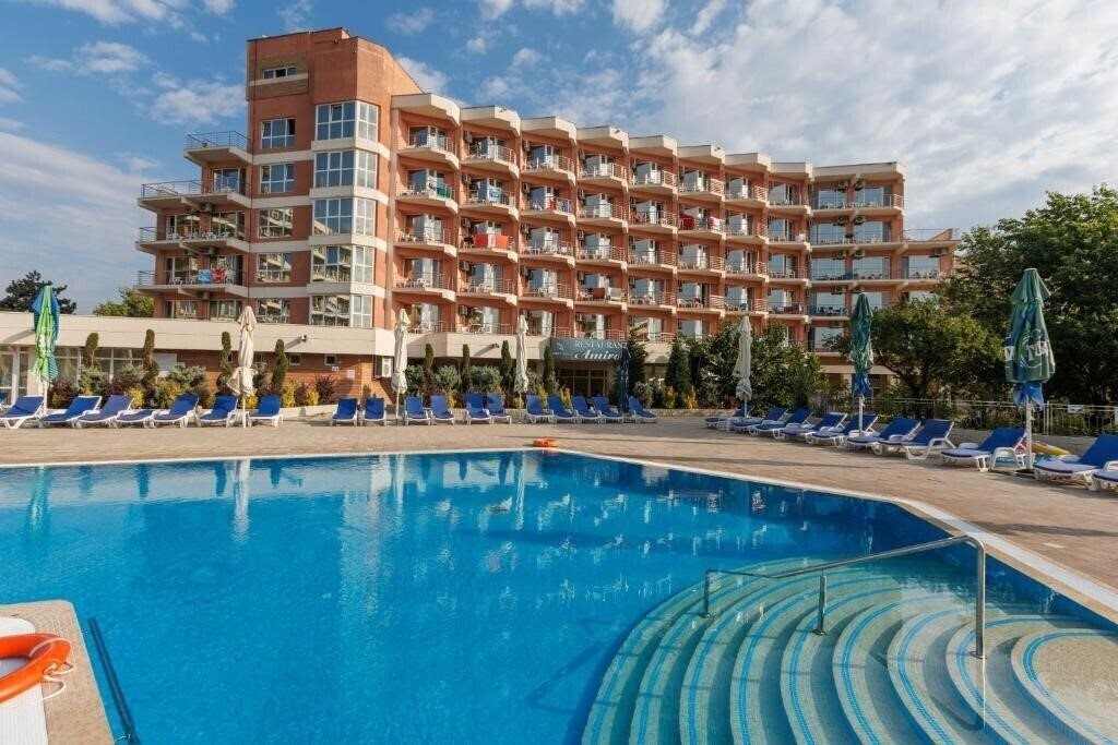 Отель Amiral 4*