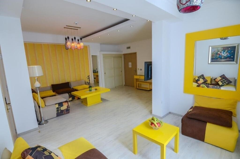 Панорама Phoenicia Luxury 4*