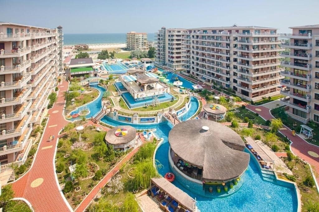 Отель Phoenicia Holiday Resort 4*
