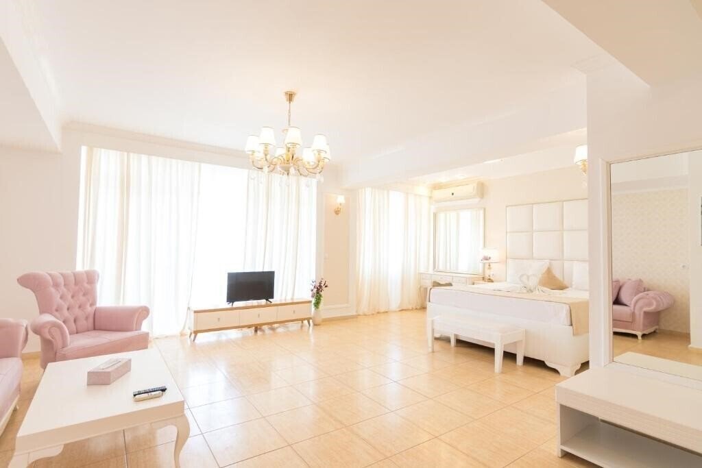 Картинка Phoenicia Holiday Resort 4*