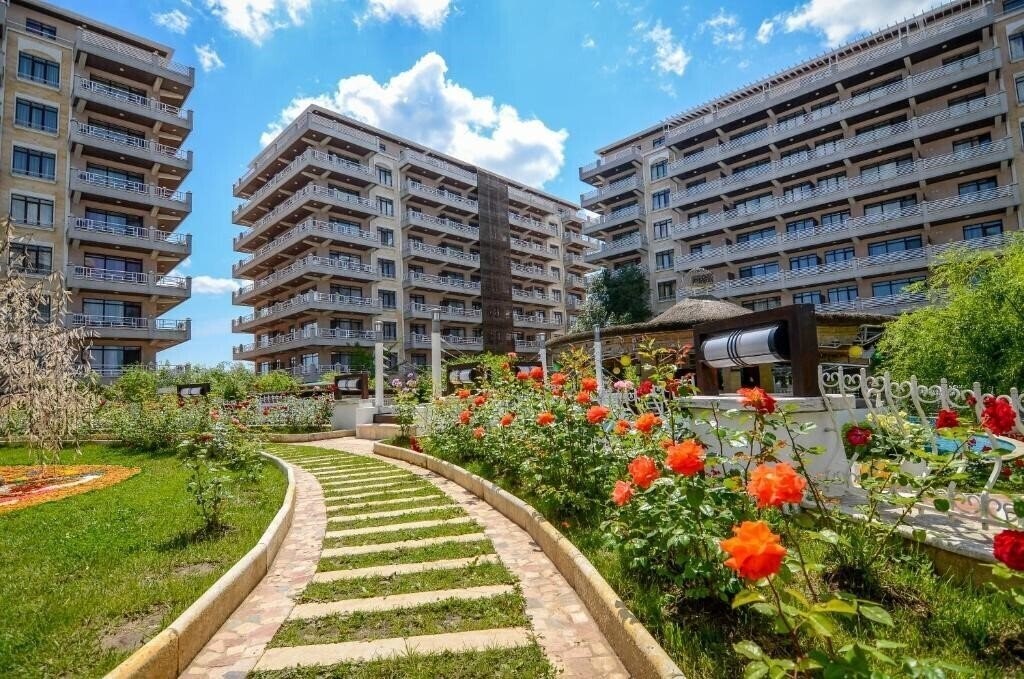 Вид Phoenicia Holiday Resort 4*