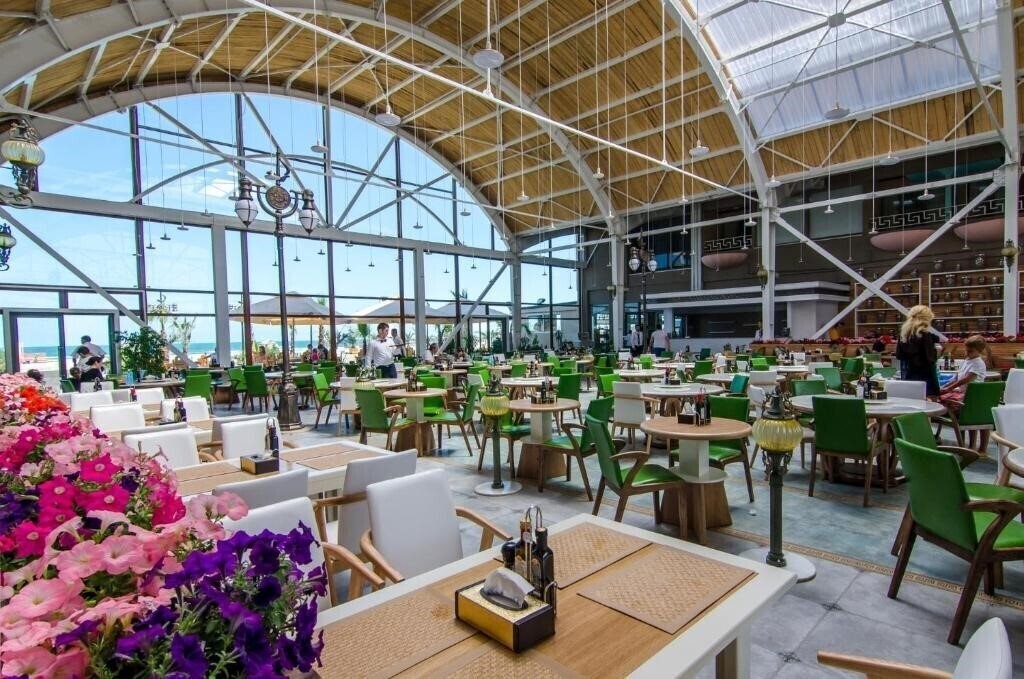 Картинка Phoenicia Royal 5*
