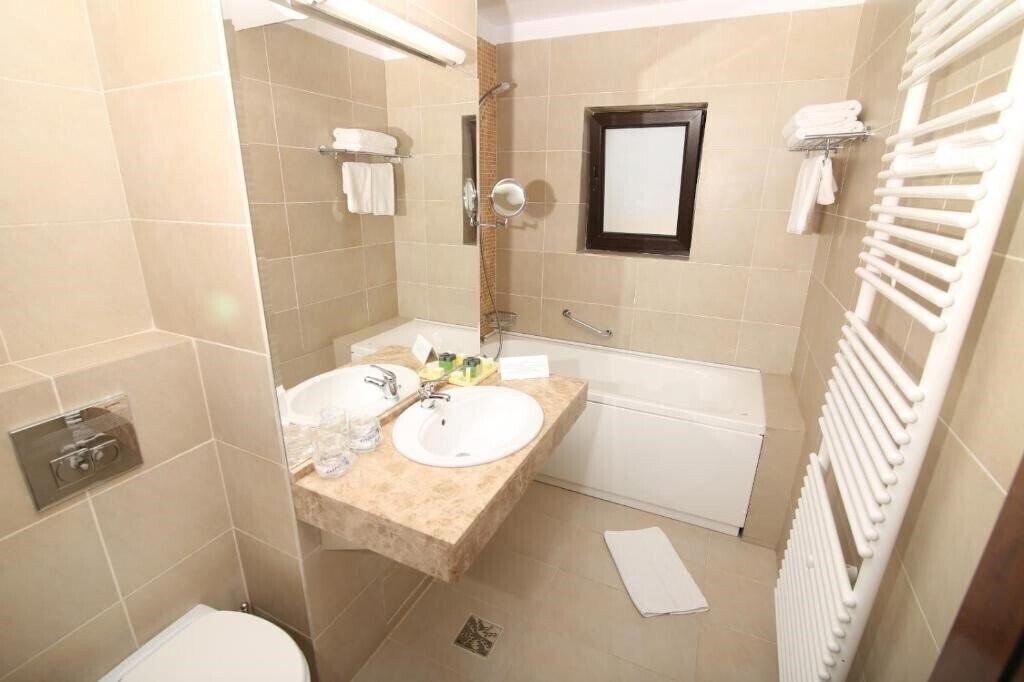 Фото Hotel Carmen 4*