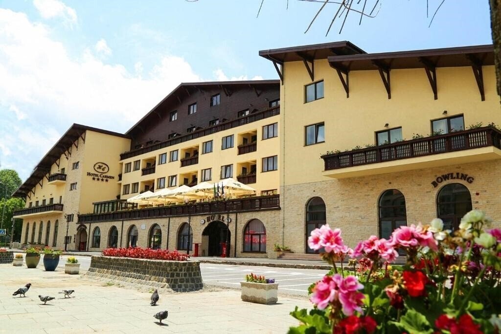 Апартаменты Hotel Carmen 4*