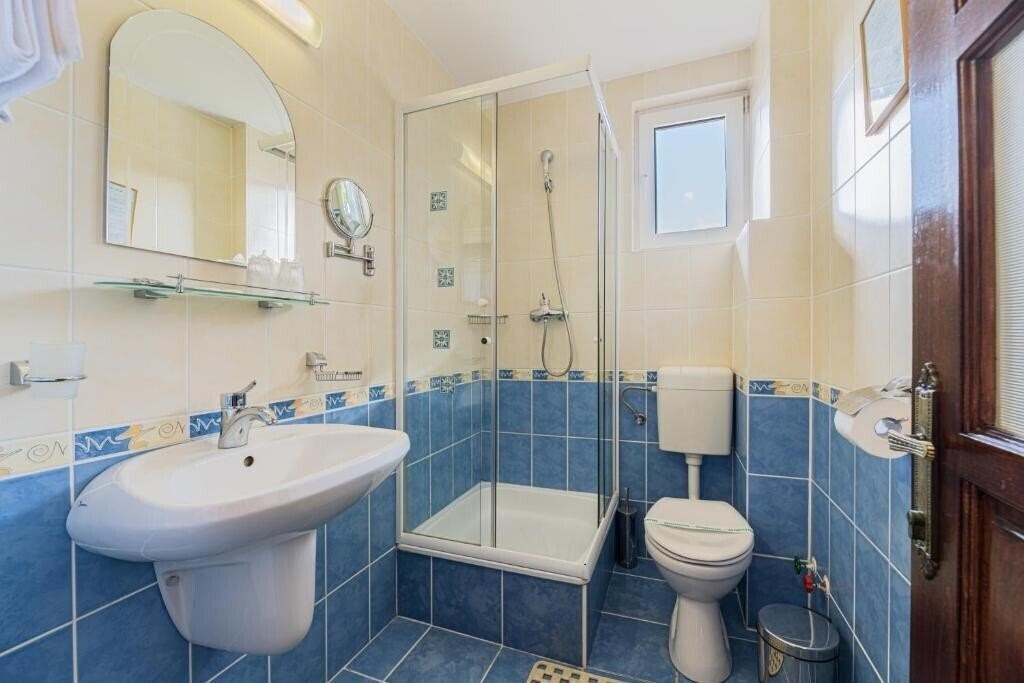 Вид Pensiunea Regina Predeal 4*