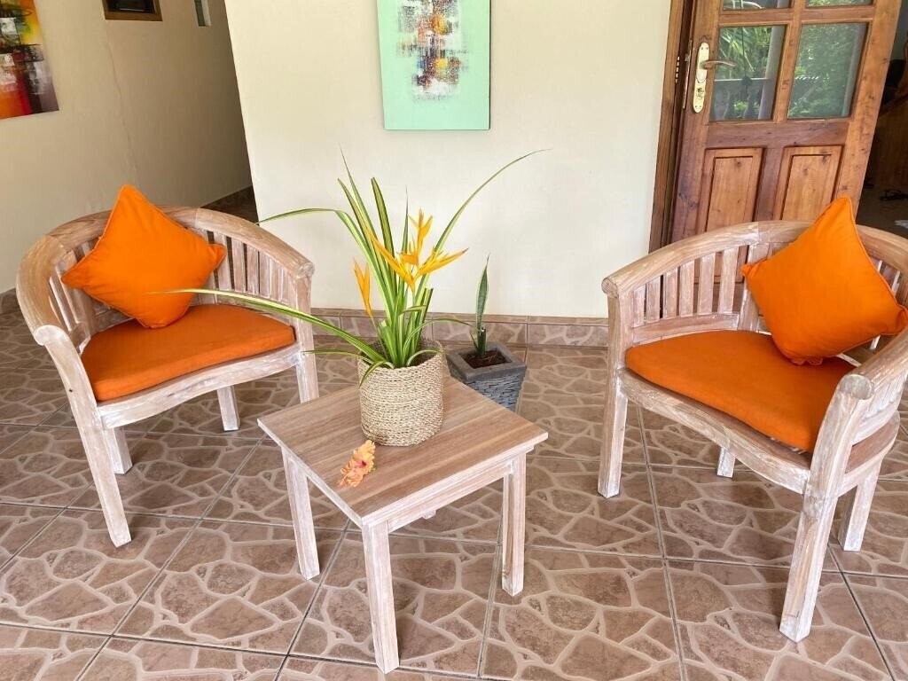 Апартаменти Calou Guest House 2*