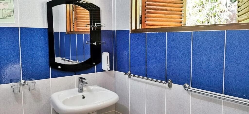 Вид Bernique Guesthouse 3*