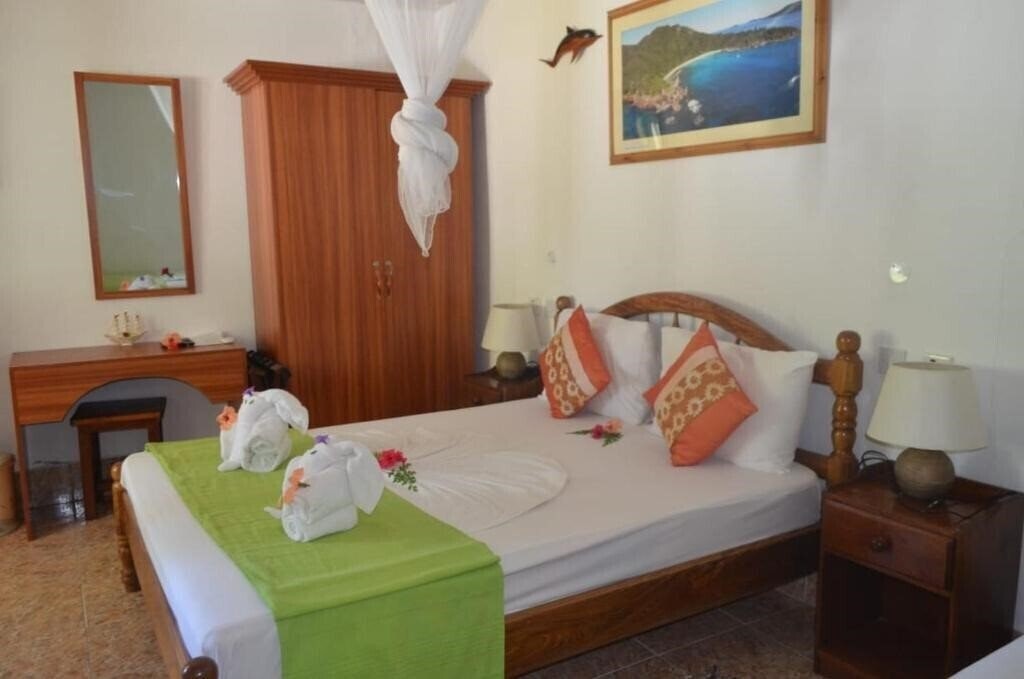 Апартаменти Rising Sun Guesthouse 1*